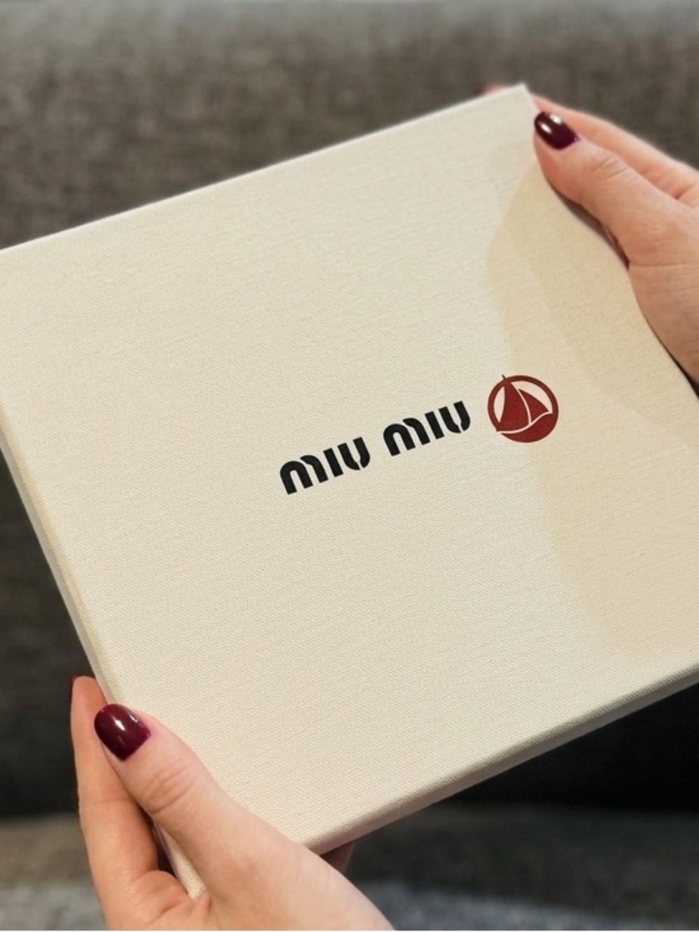 🆕 MIU MIU Gift Box & Paper